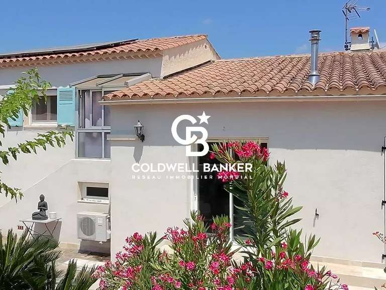 Villa La Londe-les-Maures - 4 chambres - 151m²