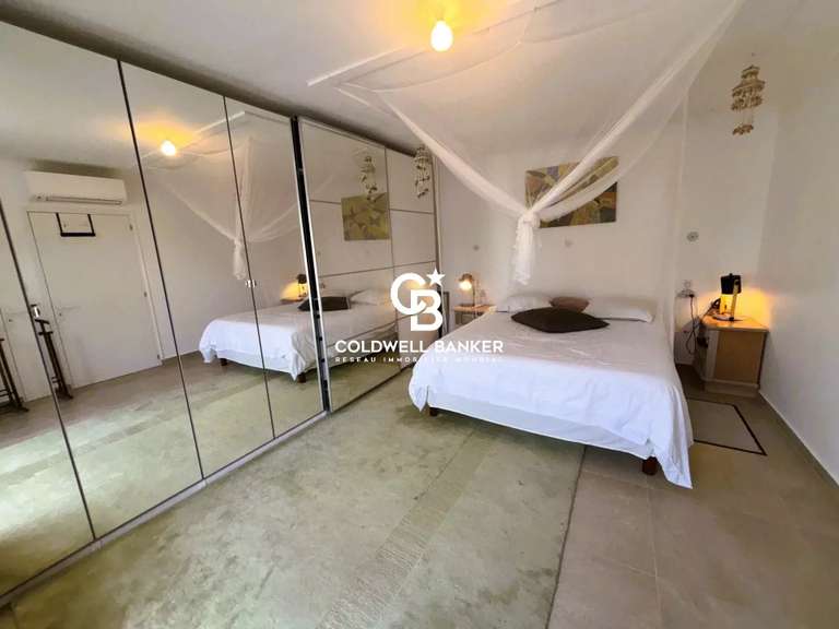 Villa La Londe-les-Maures - 4 chambres - 151m²