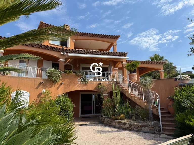 Villa La Londe-les-Maures - 5 chambres - 267m²