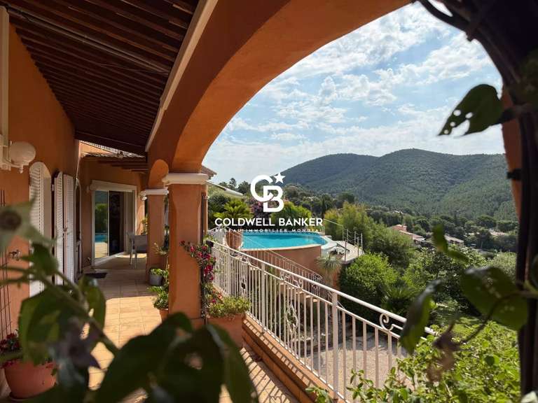 Villa La Londe-les-Maures - 5 chambres - 267m²
