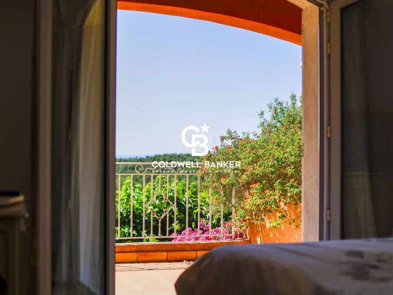 Villa La Londe-les-Maures - 5 chambres - 267m²