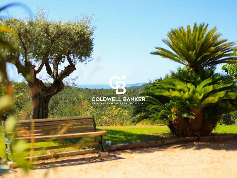Villa La Londe-les-Maures - 5 chambres - 267m²
