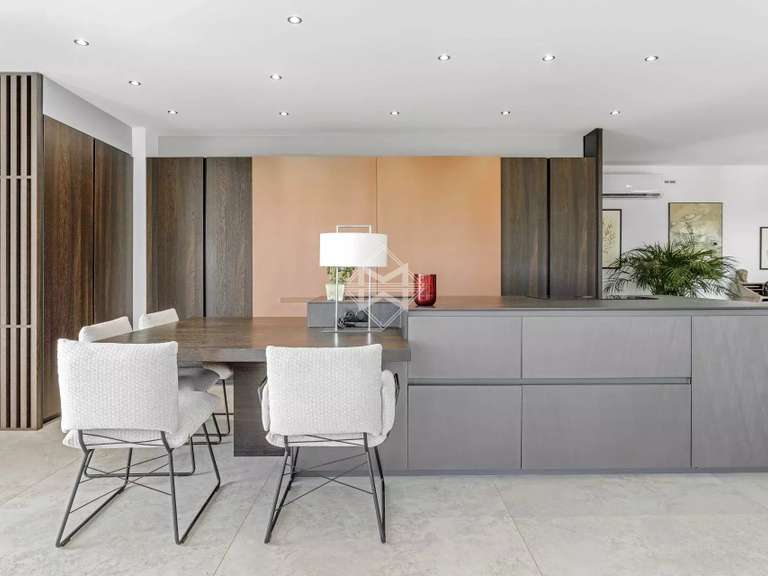 Villa La Londe-les-Maures - 4 bedrooms - 183m²