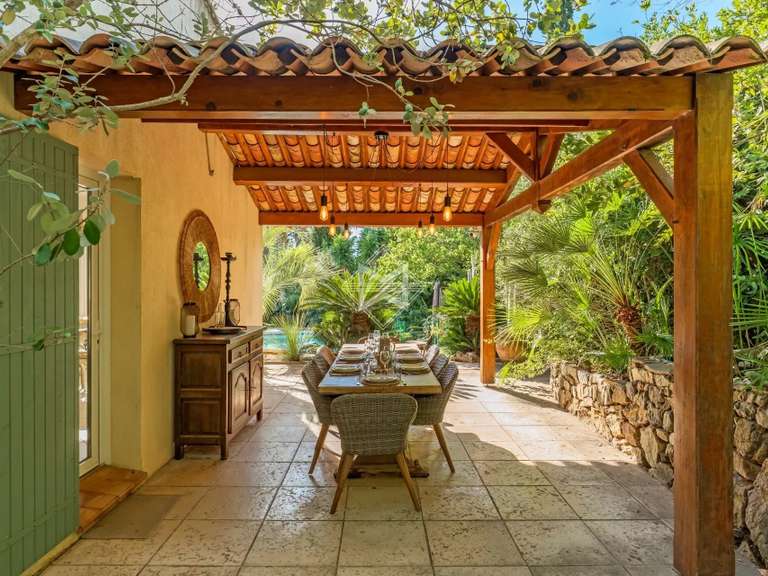 Villa La Londe-les-Maures - 5 chambres - 200m²