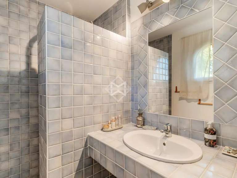 Villa La Londe-les-Maures - 5 chambres - 200m²