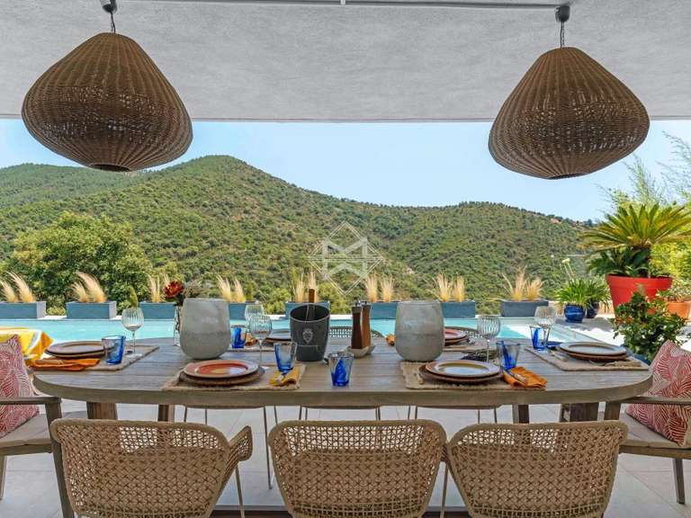 Villa La Londe-les-Maures - 4 chambres - 190m²