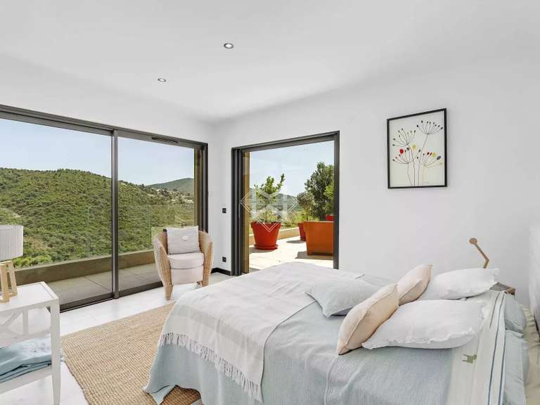 Villa La Londe-les-Maures - 4 chambres - 190m²