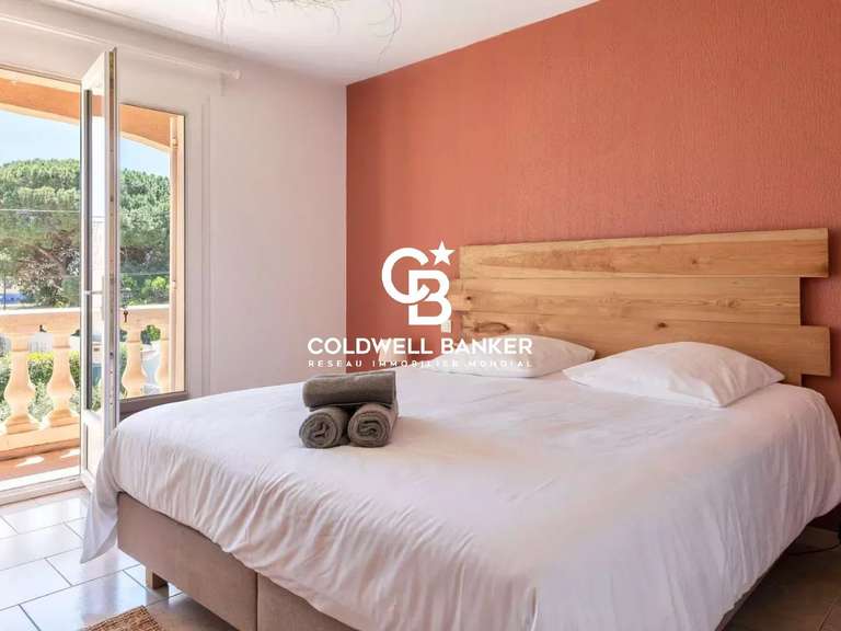 Villa La Londe-les-Maures - 4 chambres - 180m²