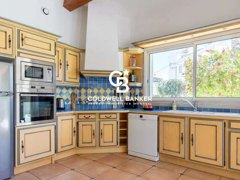Villa La Londe-les-Maures - 4 chambres - 180m²