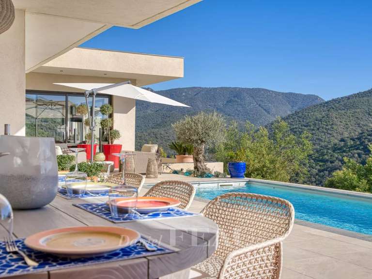 Villa La Londe-les-Maures - 5 chambres - 183m²