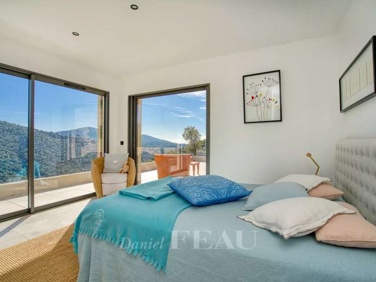 Villa La Londe-les-Maures - 5 chambres - 183m²