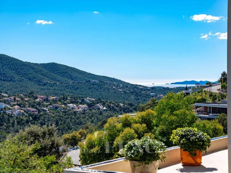 Villa La Londe-les-Maures - 5 chambres - 183m²