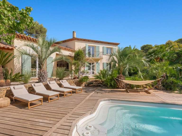 Villa La Londe-les-Maures - 5 chambres - 200m²