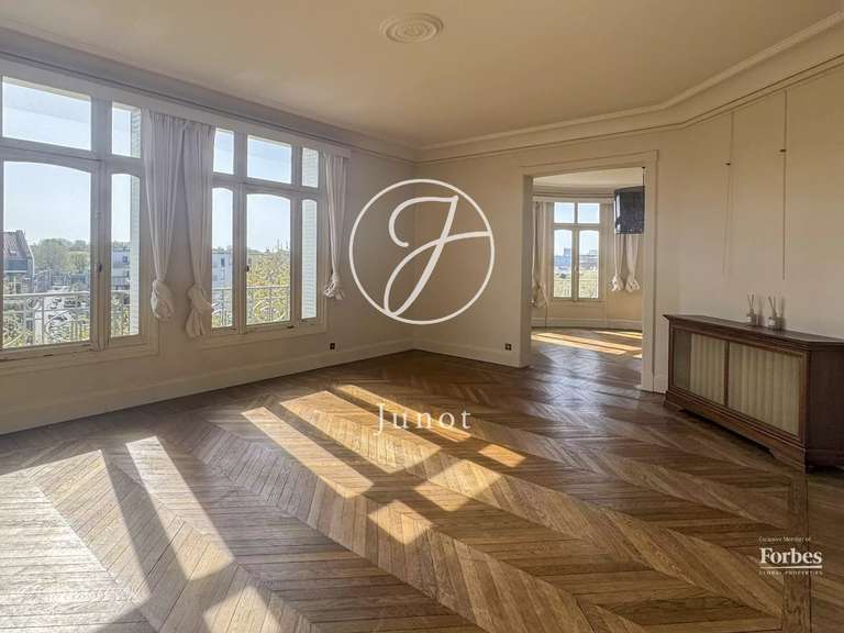 Appartement La Madeleine - 4 chambres - 248m²
