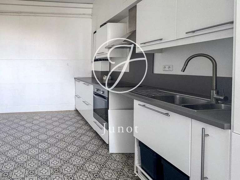 Appartement La Madeleine - 4 chambres - 248m²