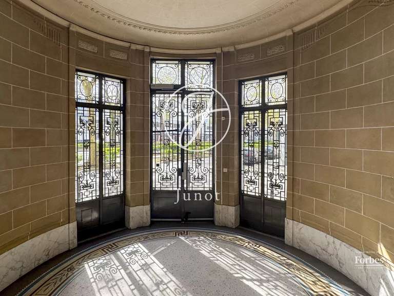 Appartement La Madeleine - 4 chambres - 248m²