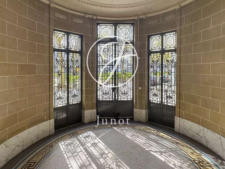 Appartement La Madeleine - 4 chambres - 248m²
