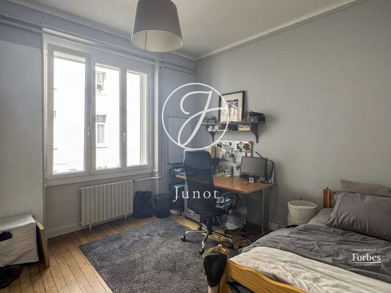 Appartement La Madeleine - 4 chambres - 172m²