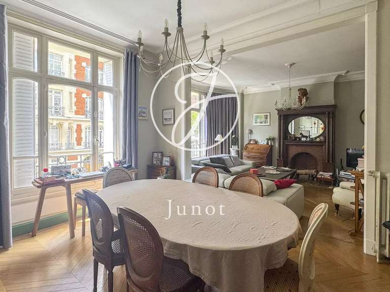 Appartement La Madeleine - 4 chambres - 172m²