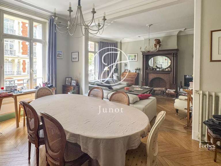 Appartement La Madeleine - 4 chambres - 172m²