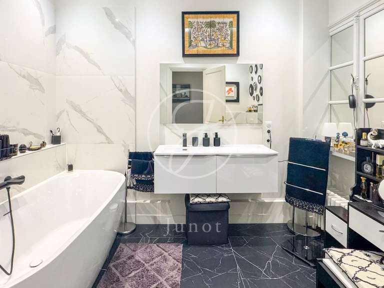 Maison La Madeleine - 5 chambres - 253m²