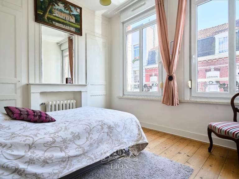 Maison La Madeleine - 7 chambres - 262m²