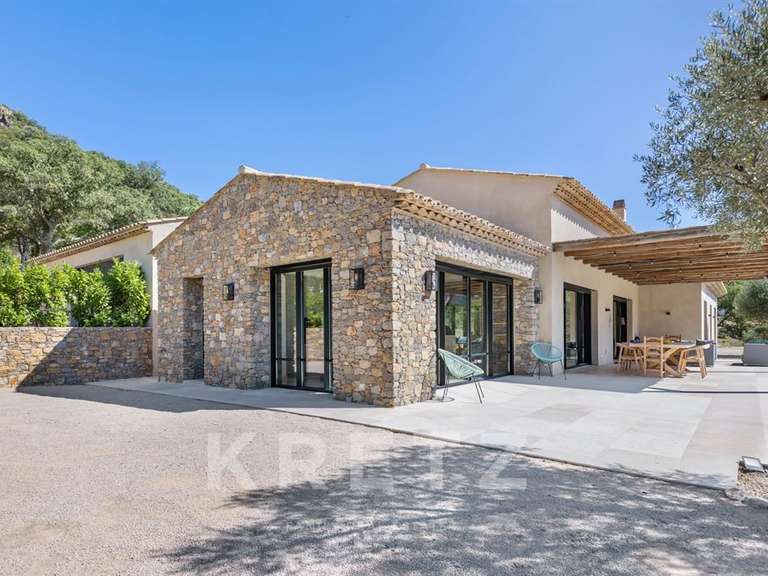 Maison La Môle - 4 chambres - 250m²