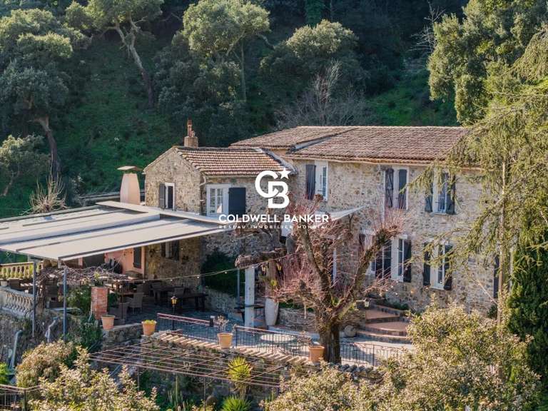 Maison La Môle - 8 chambres - 355m²