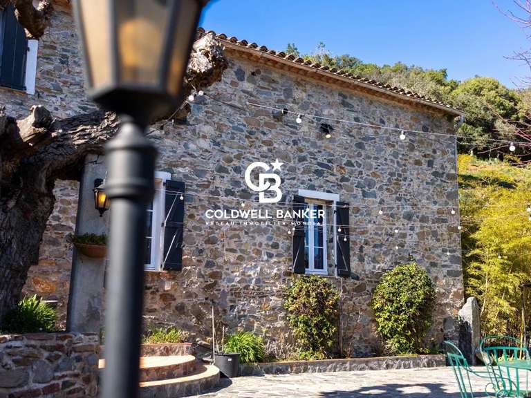 Maison La Môle - 8 chambres - 355m²