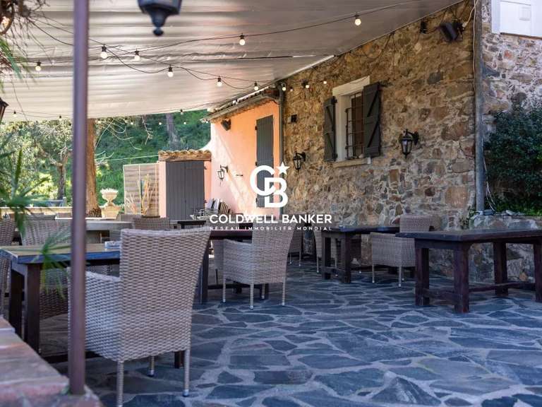 Maison La Môle - 8 chambres - 355m²