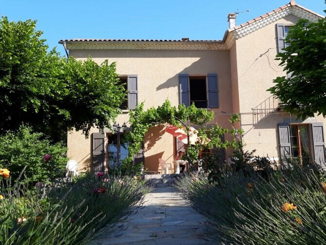 Maison La Motte-du-Caire - 5 chambres - 300m²