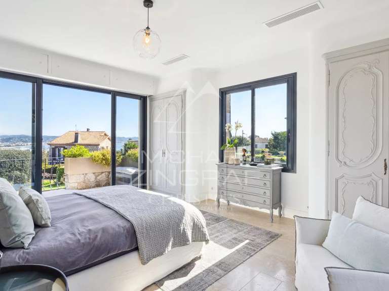 Villa with Sea view la napoule - 4 bedrooms - 212m²