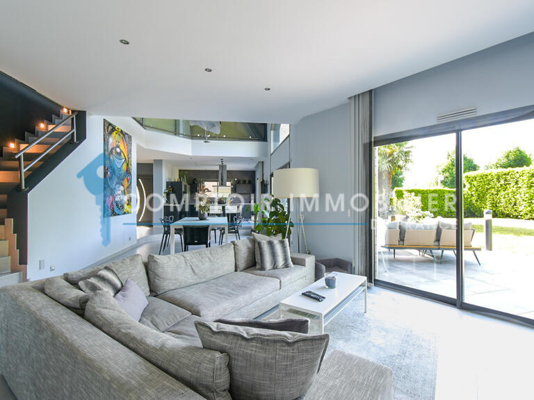 Maison La Ravoire - 4 chambres - 242m²