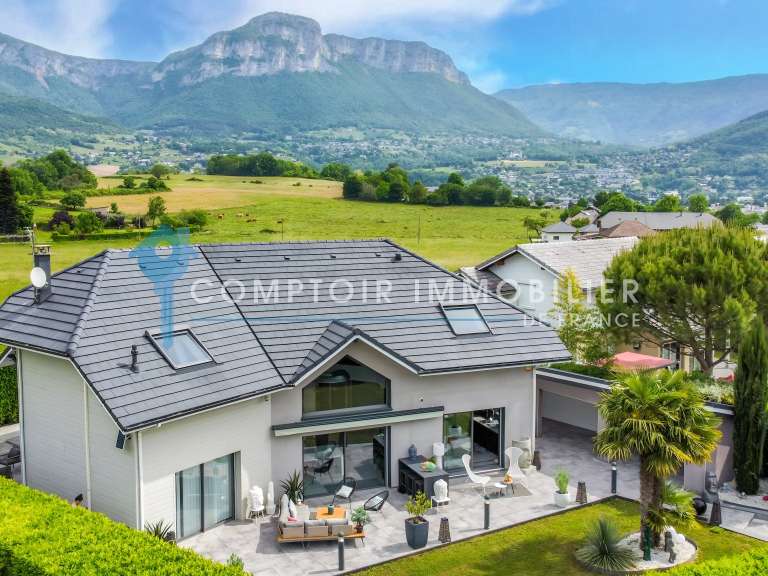 Maison La Ravoire - 4 chambres - 242m²