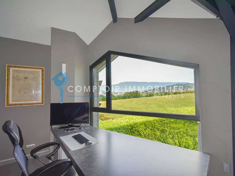 Maison La Ravoire - 4 chambres - 242m²