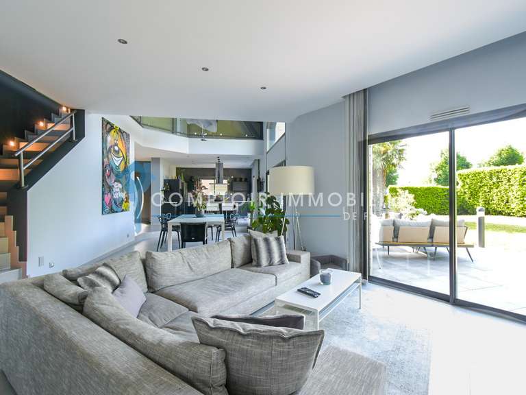 Maison La Ravoire - 4 chambres - 242m²