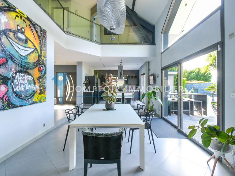 Maison La Ravoire - 4 chambres - 242m²