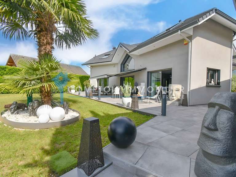 Maison La Ravoire - 4 chambres - 242m²