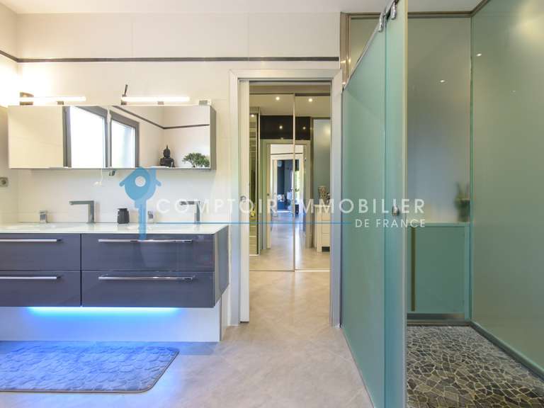 Maison La Ravoire - 4 chambres - 242m²