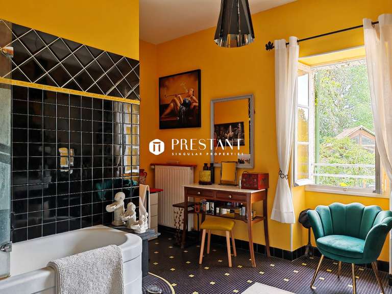 Propriété La Roche-Chalais - 7 chambres - 524m²