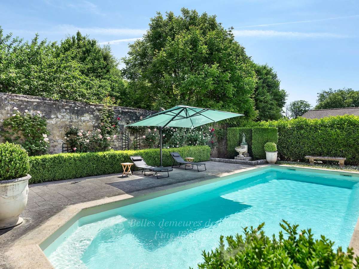 Manor La Roche-Guyon