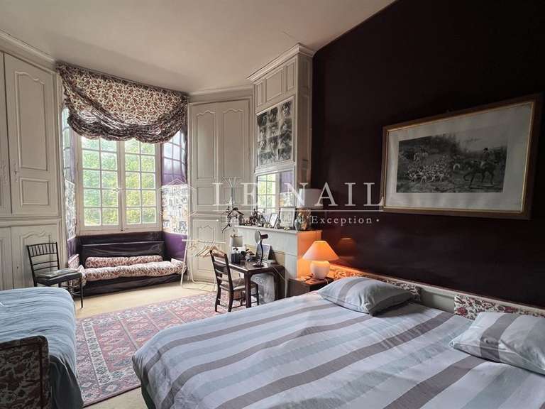 Castle La Roche-Posay - 7 bedrooms - 430m²