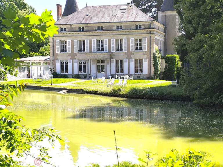 Château La Roche-Posay - 17 chambres - 1550m²