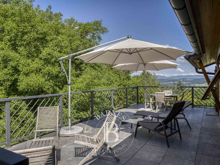 Chalet La Roche-sur-Foron - 4 chambres - 269m²