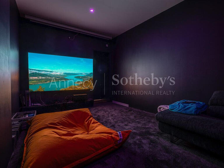 Maison La Roche-sur-Foron - 6 chambres - 244m²