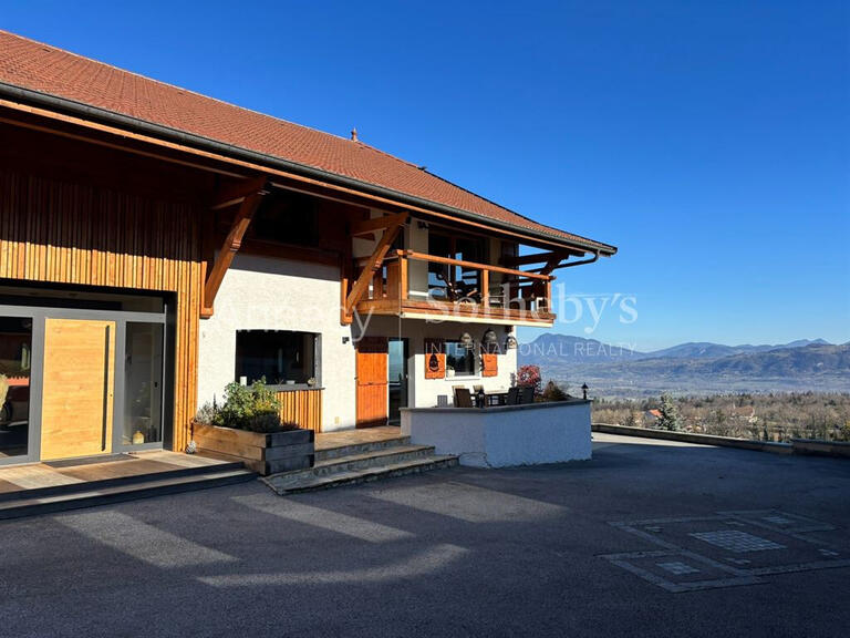 Maison La Roche-sur-Foron - 6 chambres - 244m²