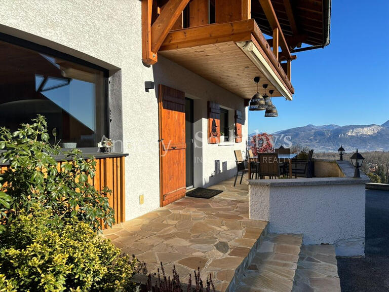 Maison La Roche-sur-Foron - 6 chambres - 244m²