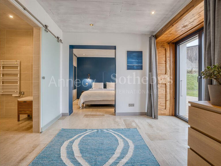 Maison La Roche-sur-Foron - 6 chambres - 244m²