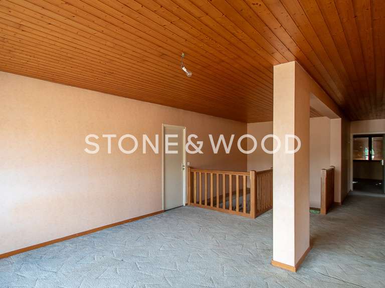 Maison La Roche-sur-Foron - 6 chambres - 230m²