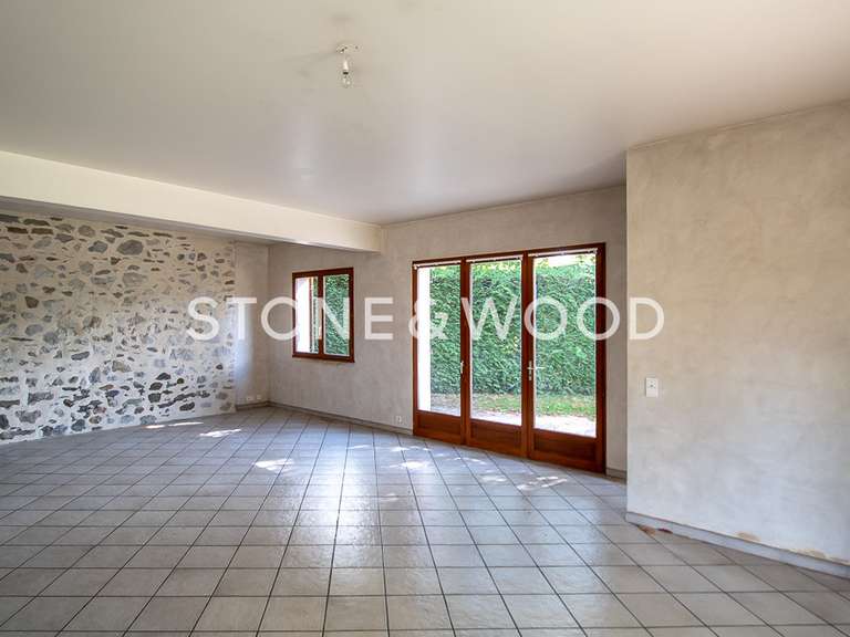 Maison La Roche-sur-Foron - 6 chambres - 230m²